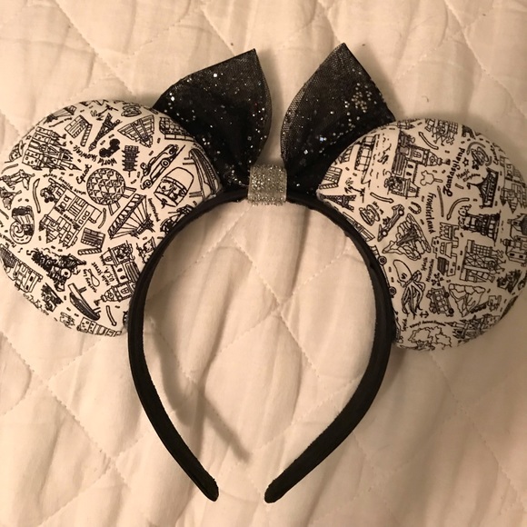 Disney Minnie Mouse Ears - Picture 4 of 5